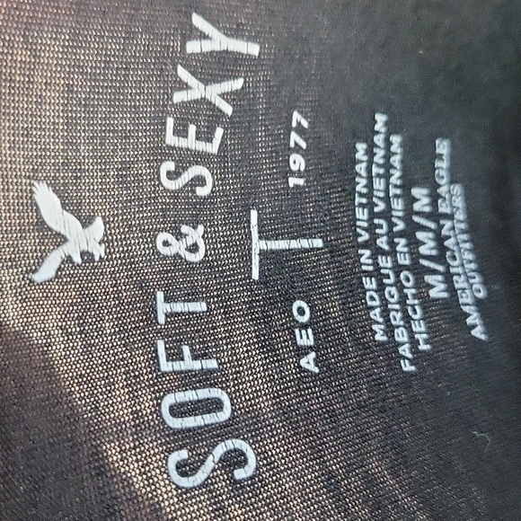 American Eagle Outfitters Crossbody shirt | Size M - Picture 4 of 4